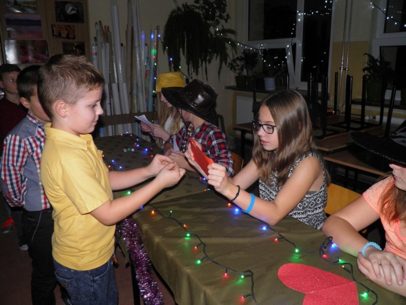 Zabawa andrzejkowo - integracyjna SP